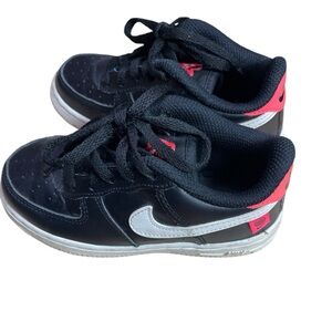 Nike Kids Air Force 1 World Wide Black White Crimson Shoes  CN8541-001 Size 10C